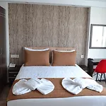 Global 2022 Hotel 3*