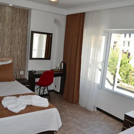 Global 2022 Hotel