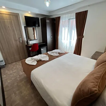 Global 2022 Hotel 3*