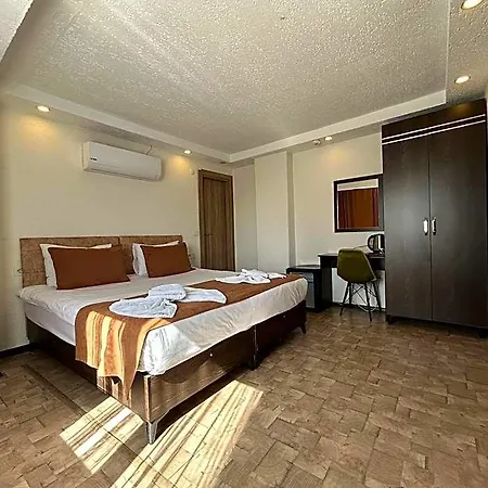 Hotel Global 2022 3*
