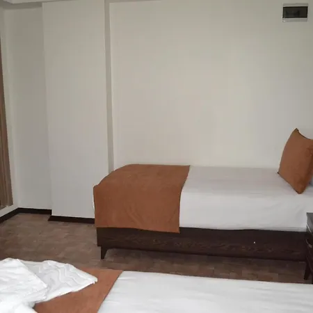 Global 2022 Hotel