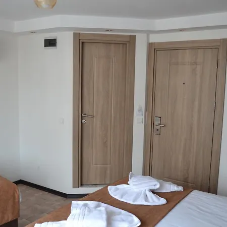 Global 2022 Hotel
